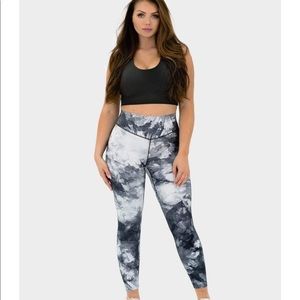 SOLD Balance athletica OG tie-dye legging